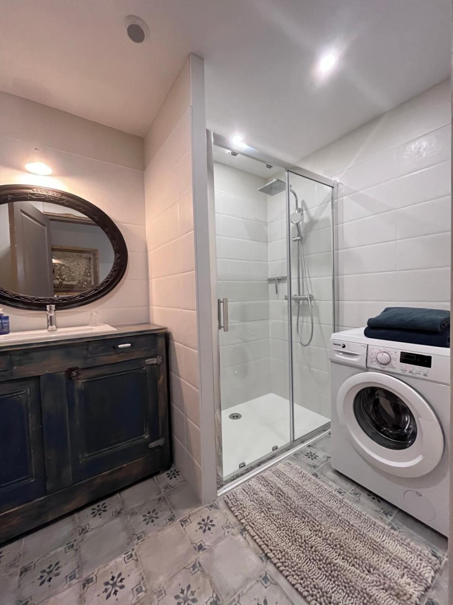 Mas Picagnol Apartment Oms Bagian luar foto