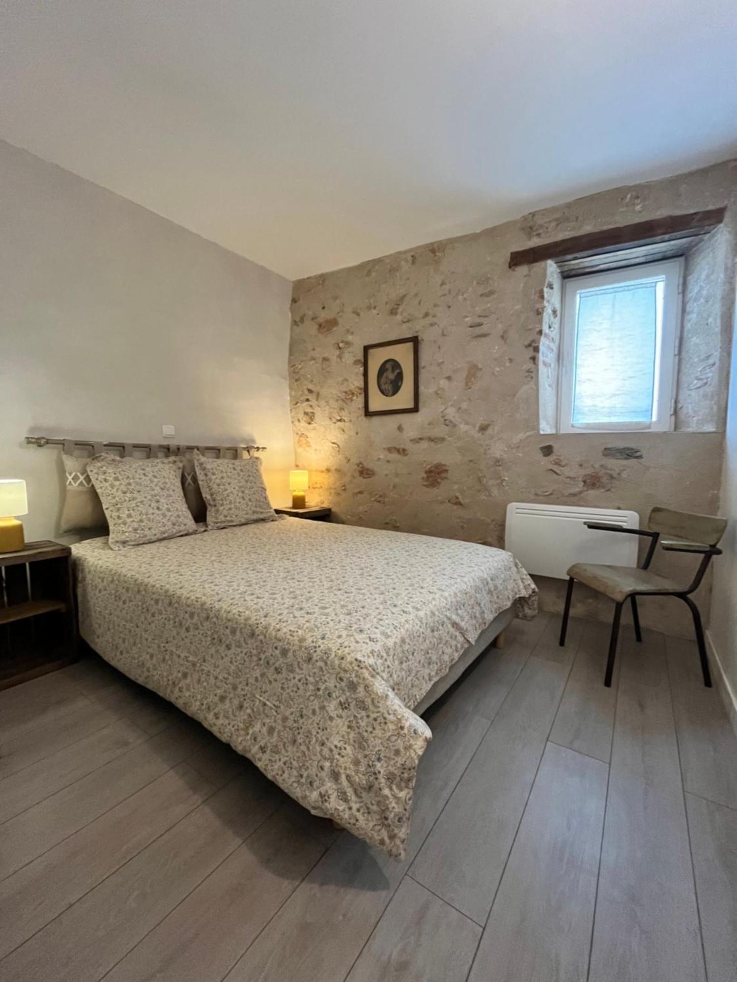 Mas Picagnol Apartment Oms Bagian luar foto